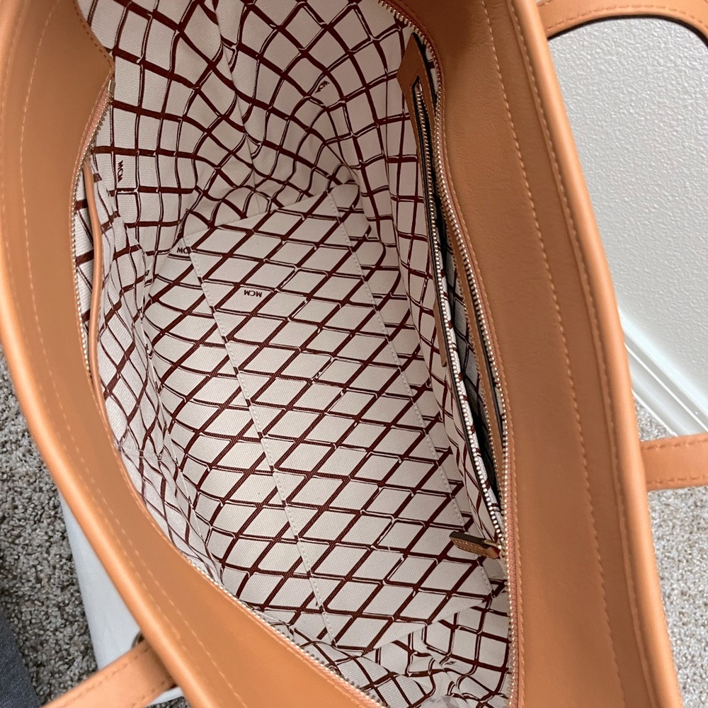 ❌SOLD❌NWT MCM Toni Visetos Coated Canvas Shopper Tote Bag - Picture 6 of 16